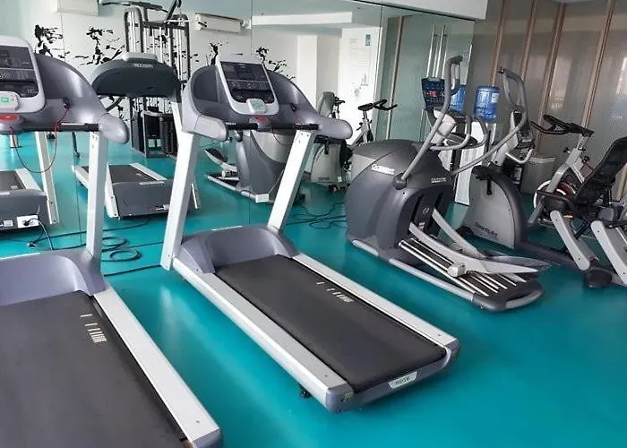 Coastal In Kl Tower Serviced Residences, Greenbelt, Makati! Maximum Capacity 5 Pax! * Manila