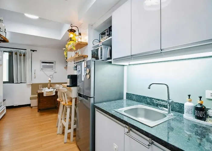 Coastal In Kl Tower Serviced Residences, Greenbelt, Makati! Maximum Capacity 5 Pax! * Manila